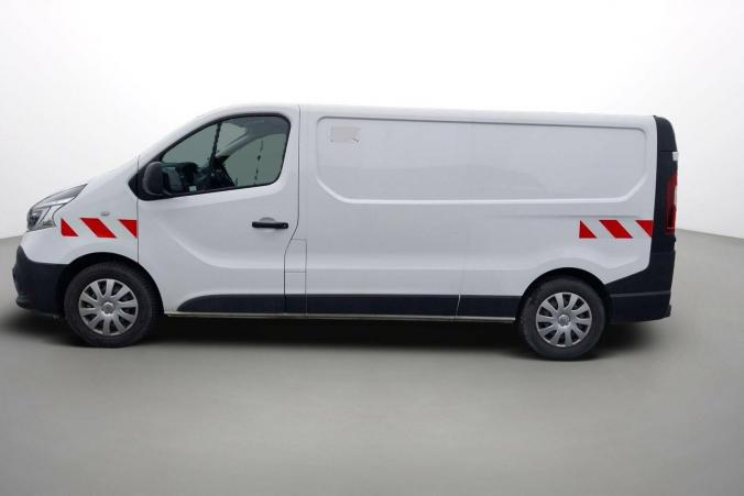Vente en ligne Renault Trafic 3 Fourgon TRAFIC FGN L2H1 1300 KG DCI 95 au prix de 19 990 €