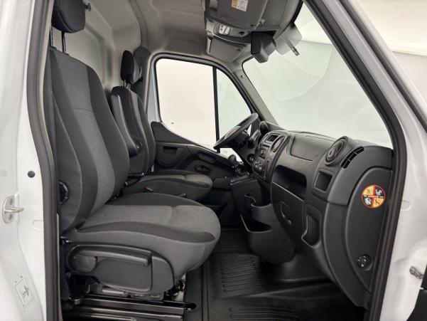 Vente en ligne Renault Master 3 Fourgon MASTER FGN L2H2 3.5t 2.3 dCi 130 E6 au prix de 21 990 €