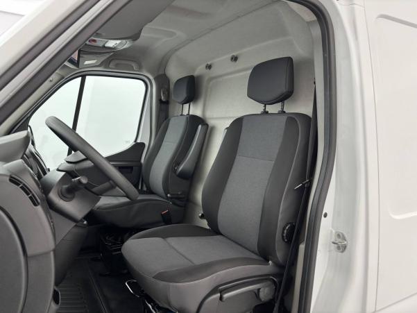 Vente en ligne Renault Master 3 Fourgon MASTER FGN L2H2 3.5t 2.3 dCi 130 E6 au prix de 21 990 €