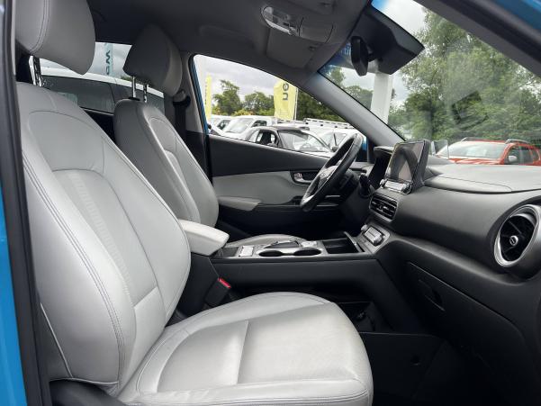 Vente en ligne Hyundai Kona Electric Kona Electrique 64 kWh - 204 ch au prix de 16 990 €