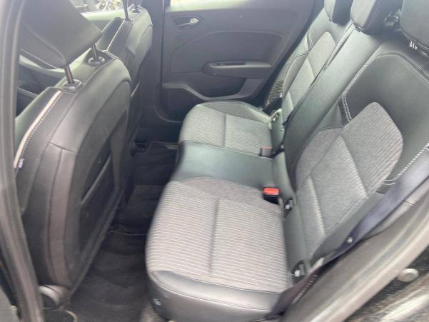 Vente en ligne Renault Clio 5 Clio E-Tech 140 - 21N au prix de 17 690 €
