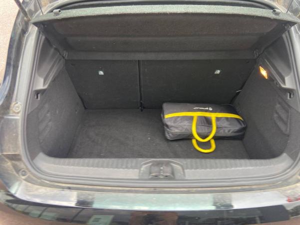 Vente en ligne Renault Clio 5 Clio E-Tech 140 - 21N au prix de 17 690 €