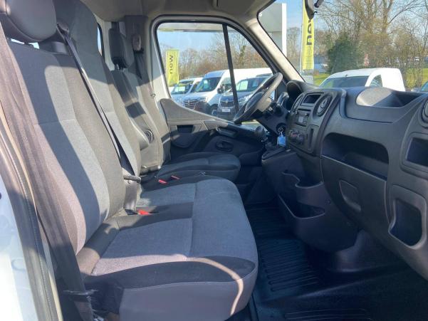 Vente en ligne Renault Master 3 Châssis Cabine MASTER BS PROPU L3+COFFRE 3.5t dCi 130 E6 au prix de 28 990 €