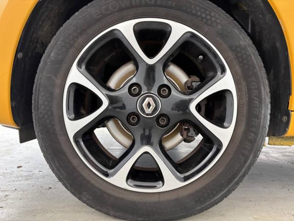 Vente en ligne Renault Twingo 3  TCe 95 EDC au prix de 12 990 €