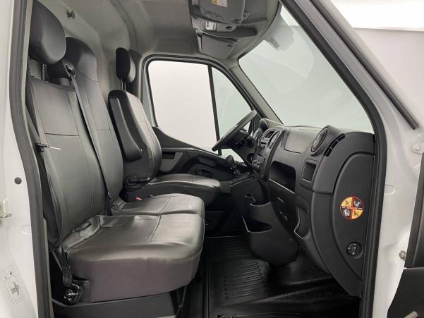 Vente en ligne Renault Master 3 Fourgon MASTER FGN L3H2 3.5t 2.3 dCi 145 ENERGY E6 au prix de 23 990 €