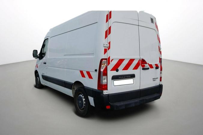 Vente en ligne Renault Master 3 Fourgon MASTER FGN L2H2 3.3t 2.3 dCi 145 ENERGY E6 au prix de 22 990 €