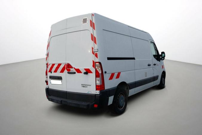 Vente en ligne Renault Master 3 Fourgon MASTER FGN L2H2 3.3t 2.3 dCi 145 ENERGY E6 au prix de 22 990 €