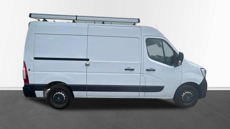 Vente en ligne Renault Master Fourgon MASTER FGN TRAC F3300 L2H2 DCI 135 au prix de 22 790 €