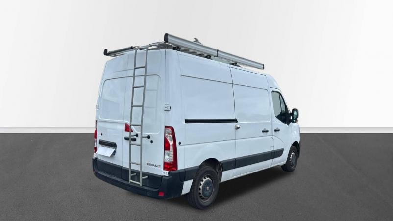 Vente en ligne Renault Master Fourgon MASTER FGN TRAC F3300 L2H2 DCI 135 au prix de 22 790 €