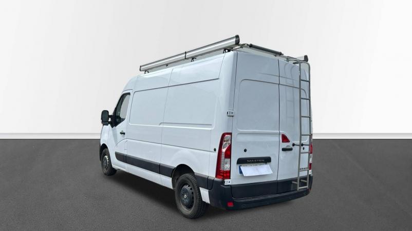 Vente en ligne Renault Master Fourgon MASTER FGN TRAC F3300 L2H2 DCI 135 au prix de 22 790 €