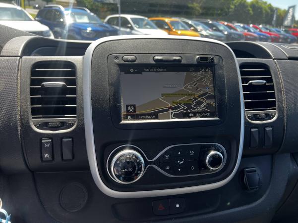 Vente en ligne Renault Trafic Cabine Approfondie TRAFIC CA L1H1 1000 KG DCI 120 au prix de 23 990 €