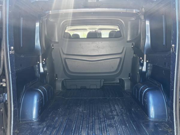 Vente en ligne Renault Trafic Cabine Approfondie TRAFIC CA L1H1 1000 KG DCI 120 au prix de 23 990 €