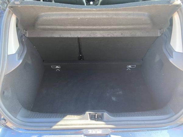 Vente en ligne Renault Clio 4 Clio TCe 90 E6C au prix de 11 990 €
