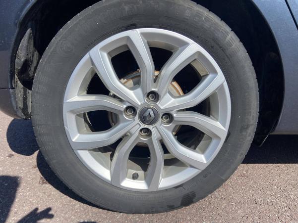 Vente en ligne Renault Clio 4 Clio TCe 90 E6C au prix de 11 990 €