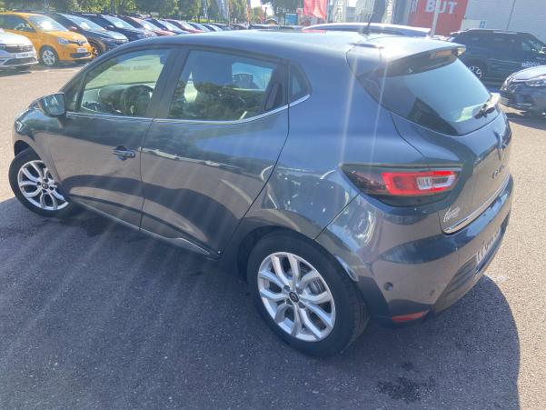 Vente en ligne Renault Clio 4 Clio TCe 90 E6C au prix de 11 990 €
