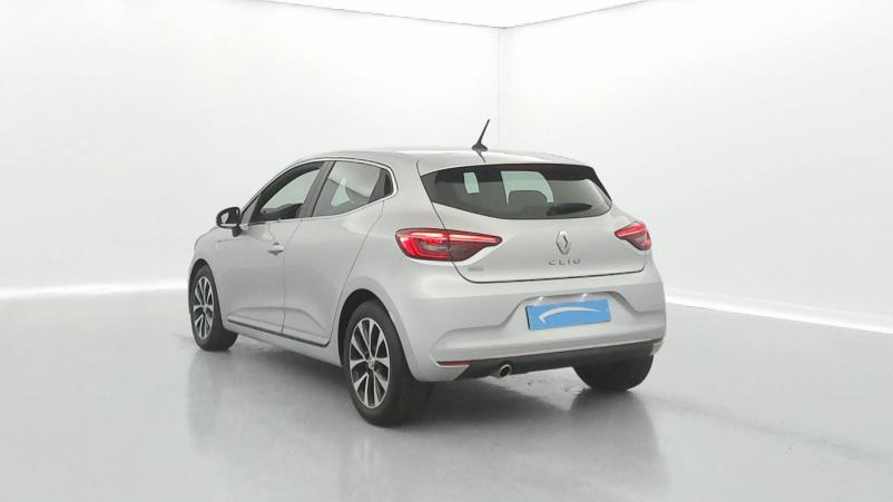 Vente en ligne Renault Clio 5 Clio TCe 90 - 21N au prix de 15 990 €