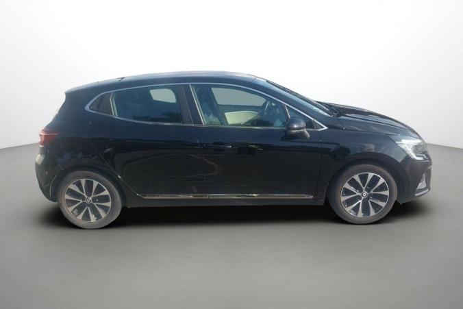 Vente en ligne Renault Clio 5 Clio E-Tech 140 - 21N au prix de 17 690 €