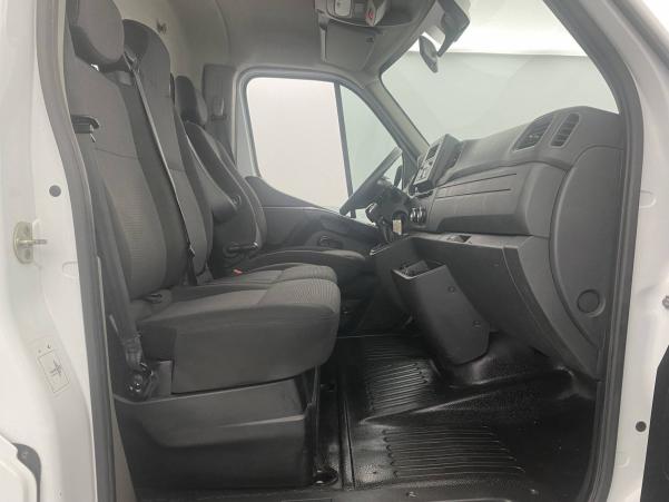 Vente en ligne Renault Master 3 Châssis Cabine MASTER CC PROP RJ3500 PAF AR COURT L2 DCI 130 au prix de 28 990 €