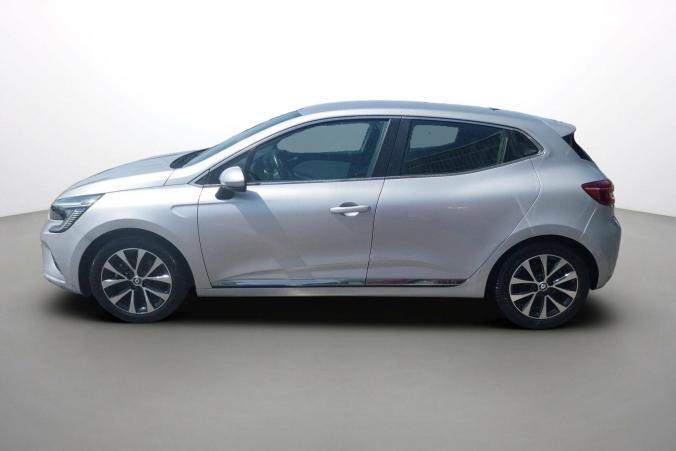 Vente en ligne Renault Clio 5 Clio E-Tech 140 - 21N au prix de 15 990 €