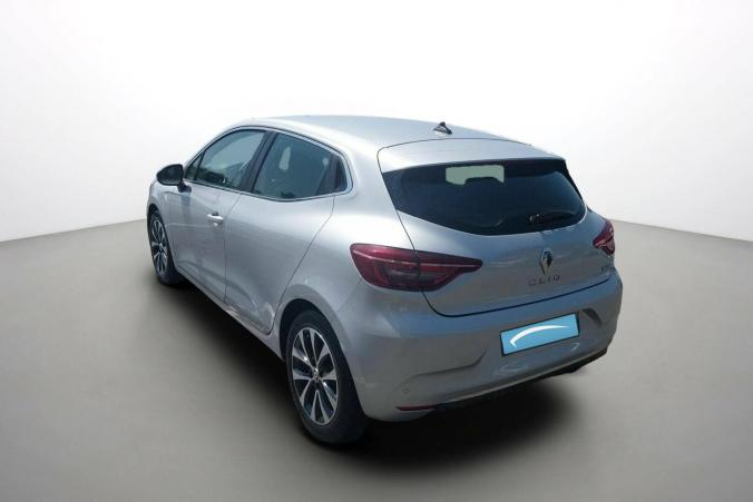 Vente en ligne Renault Clio 5 Clio E-Tech 140 - 21N au prix de 15 990 €