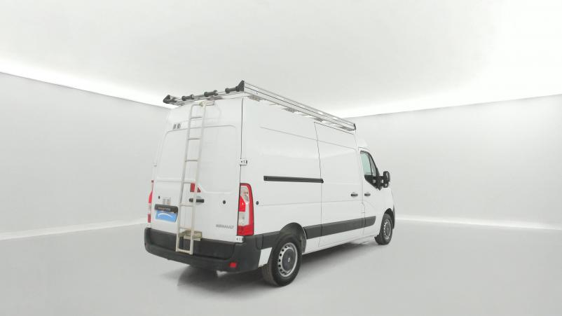 Vente en ligne Renault Master 3 Fourgon MASTER FGN TRAC F3500 L2H2 DCI 135 au prix de 26 990 €