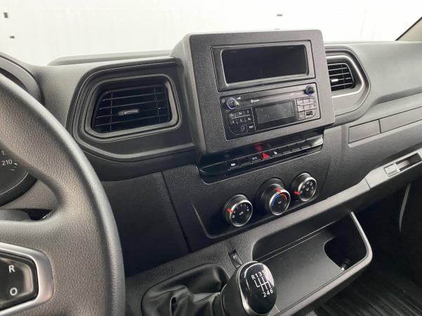 Vente en ligne Renault Master 3 Châssis Cabine MASTER CC PROP RJ3500 L4 DCI 130 au prix de 29 990 €