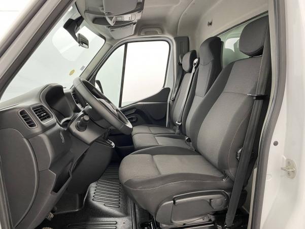 Vente en ligne Renault Master 3 Châssis Cabine MASTER CC PROP RJ3500 L4 DCI 130 au prix de 29 990 €