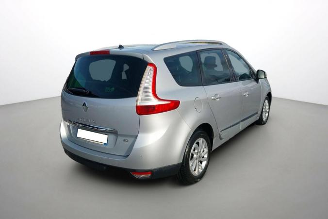 Vente en ligne Renault Grand Scenic 3 Grand Scénic dCi 130 Energy FAP eco2 au prix de 11 990 €