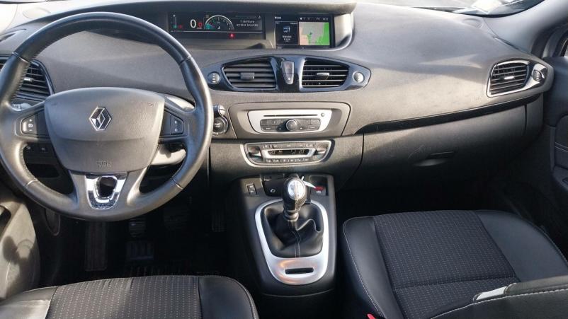 Vente en ligne Renault Grand Scenic 3 Grand Scénic dCi 130 Energy FAP eco2 au prix de 11 990 €