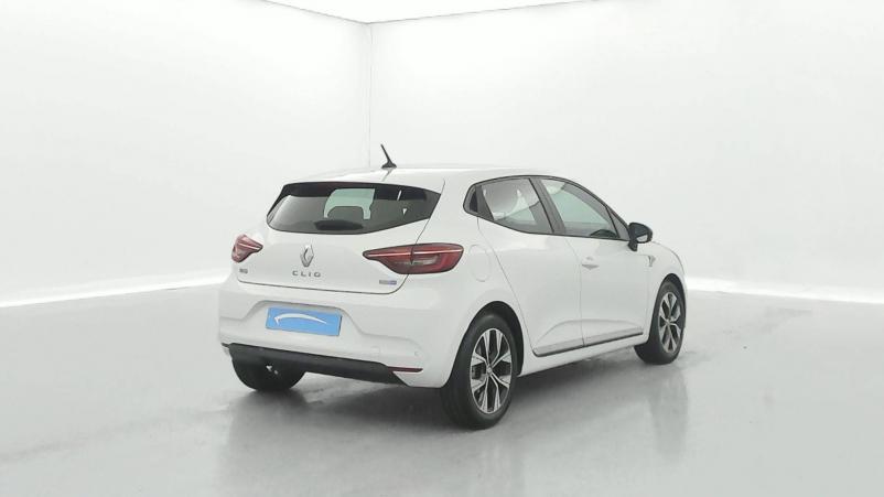 Vente en ligne Renault Clio 5 Clio E-Tech 140 - 21N au prix de 18 390 €