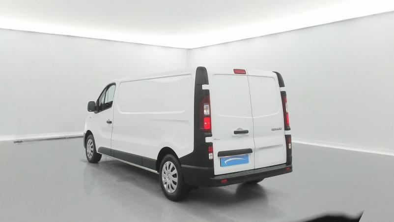 Vente en ligne Renault Trafic 3 Fourgon TRAFIC FGN L2H1 1300 KG DCI 120 au prix de 23 490 €