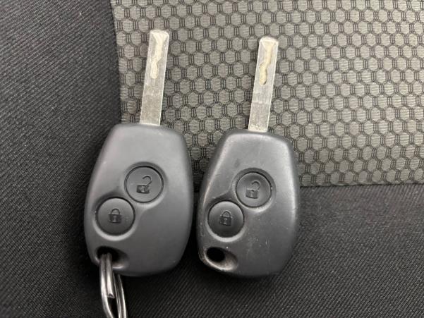 Vente en ligne Renault Kangoo Express  1.5 DCI 75 E6 au prix de 13 990 €