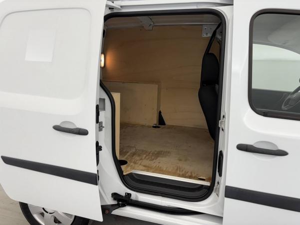 Vente en ligne Renault Kangoo Express  1.5 DCI 75 E6 au prix de 13 990 €