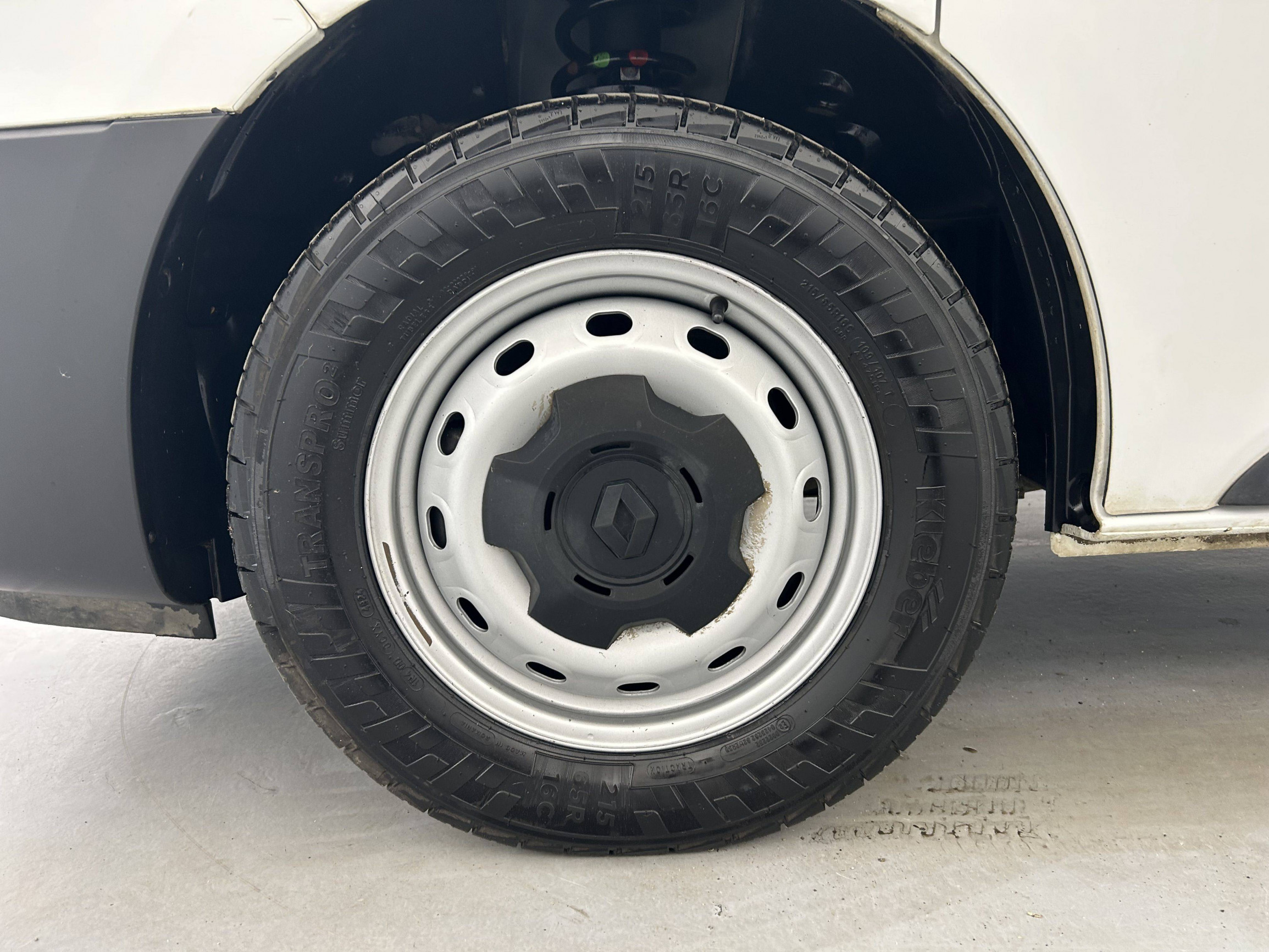 Vente en ligne Renault Trafic 3 Fourgon TRAFIC FGN L1H1 1000 KG DCI 120 au prix de 19 990 €