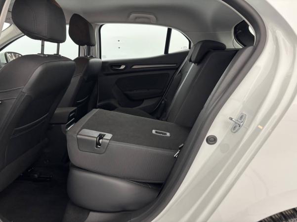 Vente en ligne Renault Megane 4 Mégane IV Berline Blue dCi 115 au prix de 15 990 €