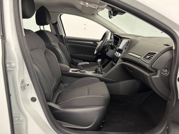 Vente en ligne Renault Megane 4 Mégane IV Berline Blue dCi 115 au prix de 15 990 €