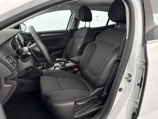 Vente en ligne Renault Megane 4 Mégane IV Berline Blue dCi 115 au prix de 15 990 €