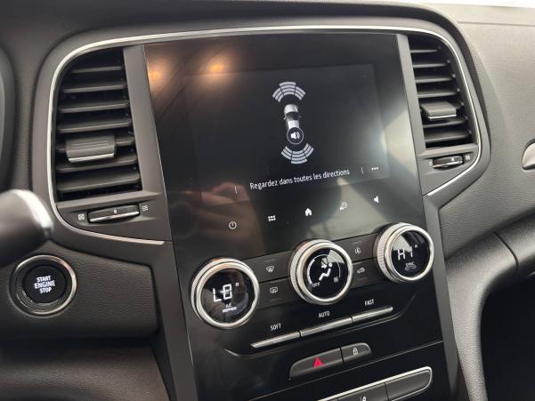 Vente en ligne Renault Megane 4 Mégane IV Berline Blue dCi 115 au prix de 15 990 €