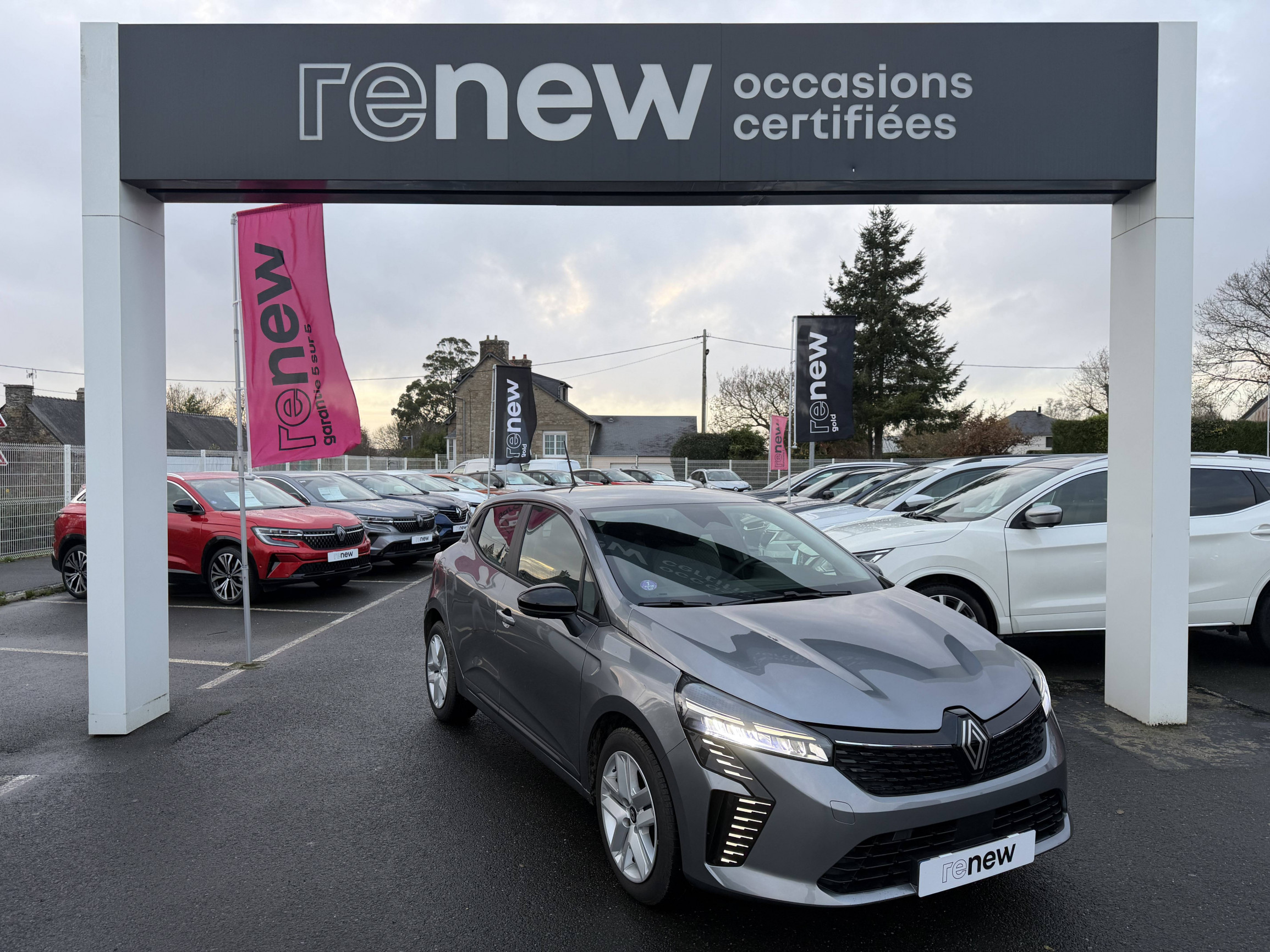 Renault Clio 5 Clio TCe 90 ch GSR2 occasion de 2024 en vente à Lannion