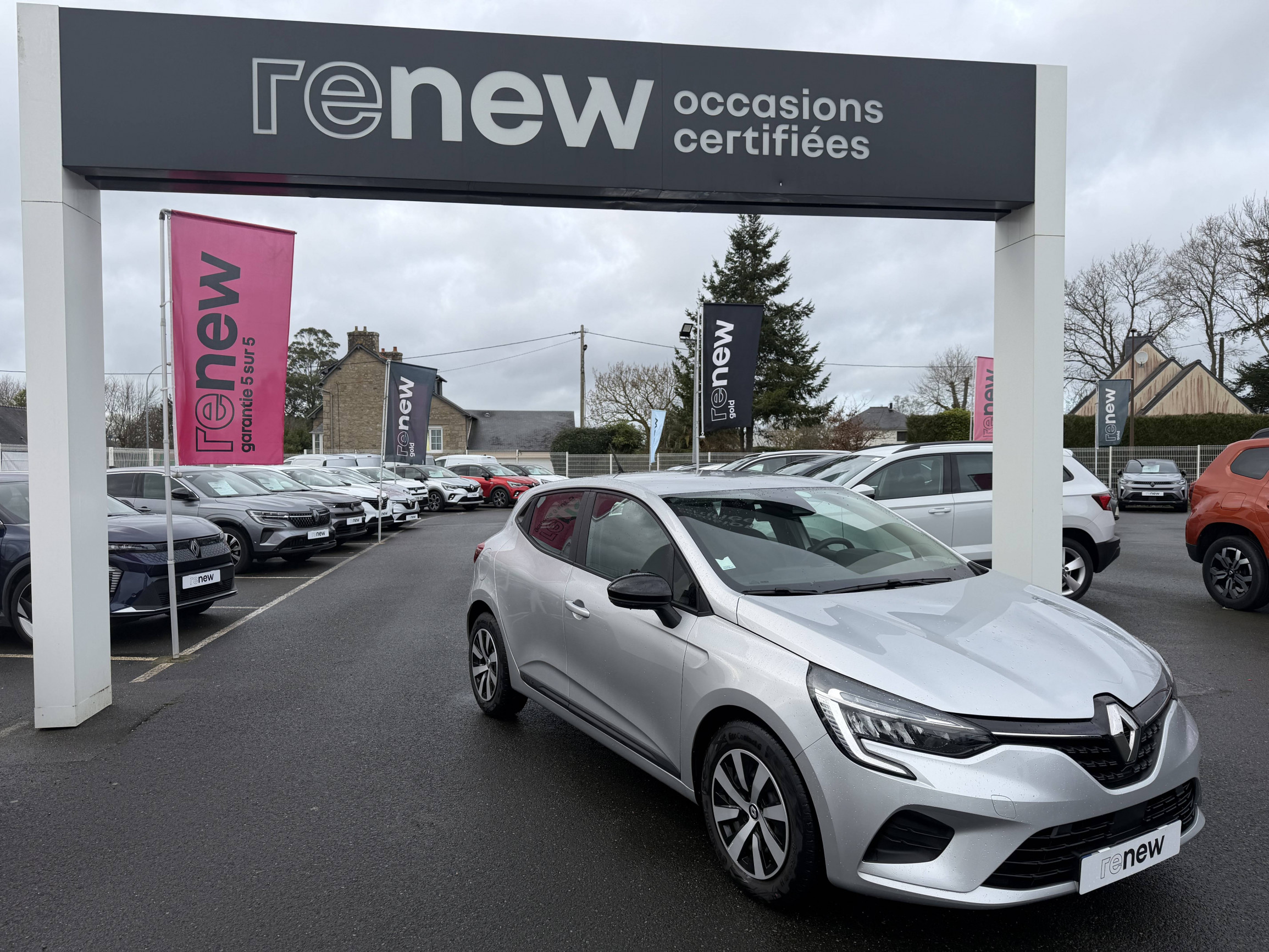 Renault Clio 5 Clio TCe 90 occasion de 2023 en vente à Lannion