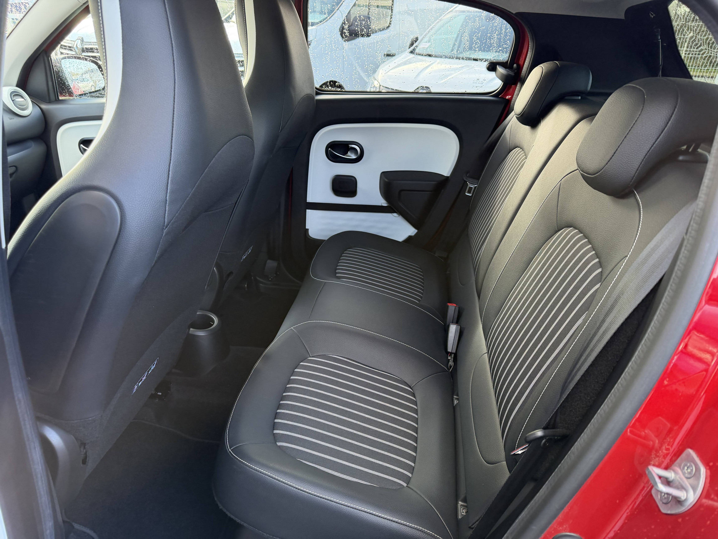 Vente en ligne Renault Twingo Electrique Twingo III E-Tech au prix de 12 990 €