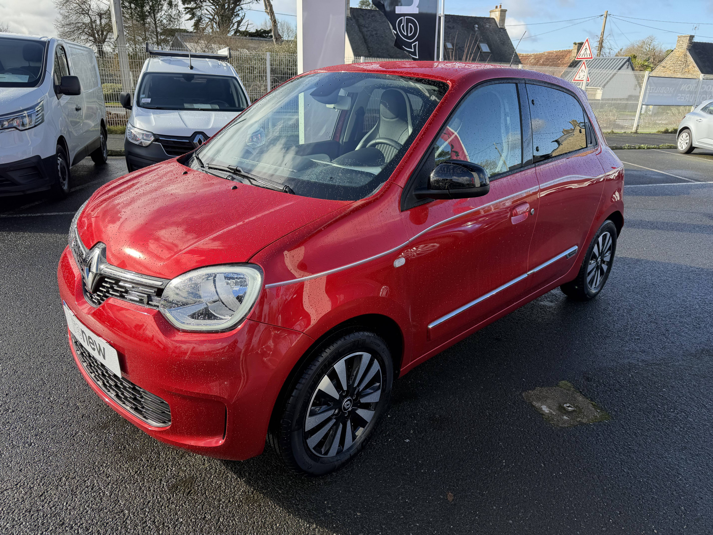 Vente en ligne Renault Twingo Electrique Twingo III E-Tech au prix de 12 990 €