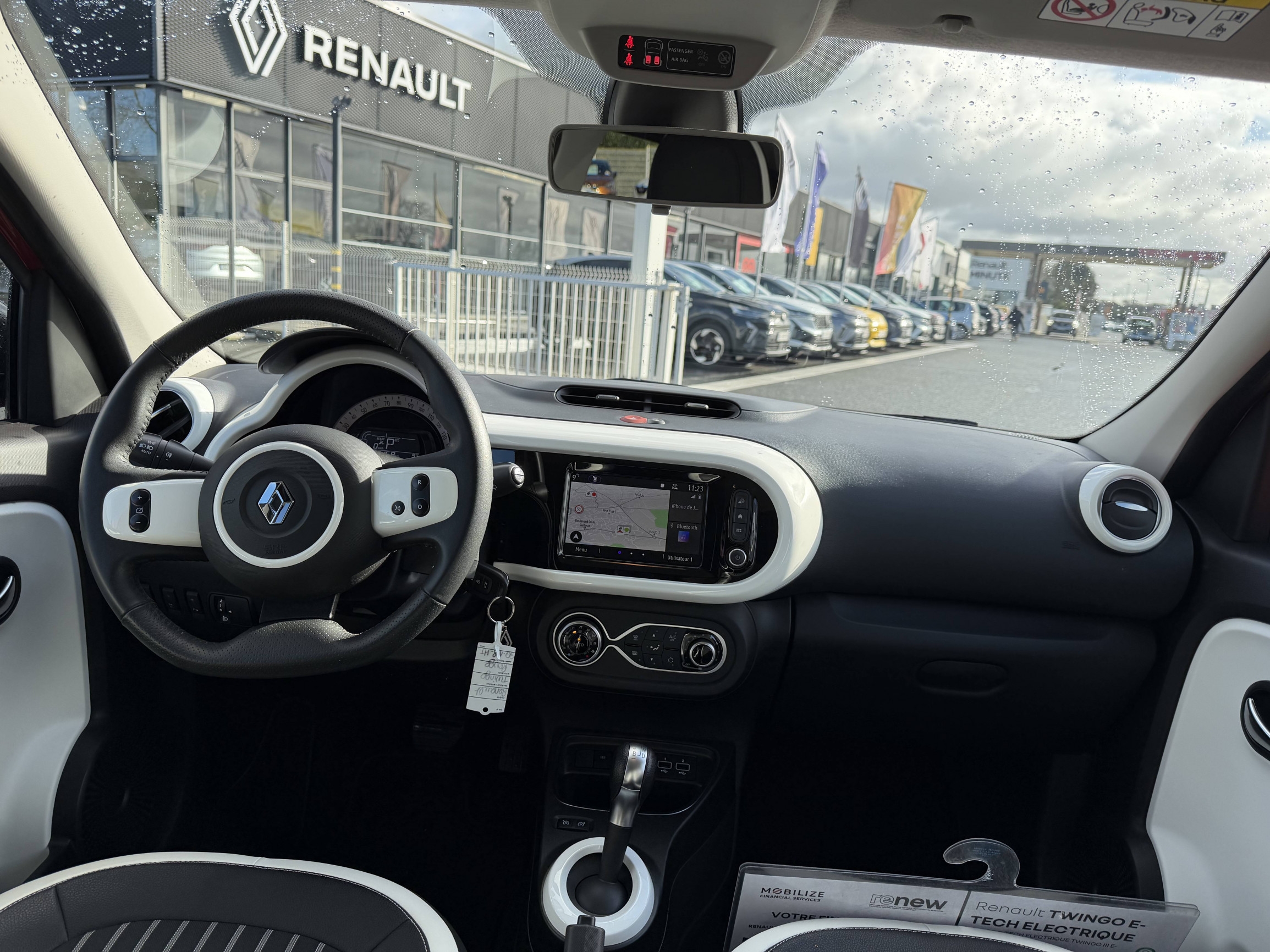 Vente en ligne Renault Twingo Electrique Twingo III E-Tech au prix de 12 990 €