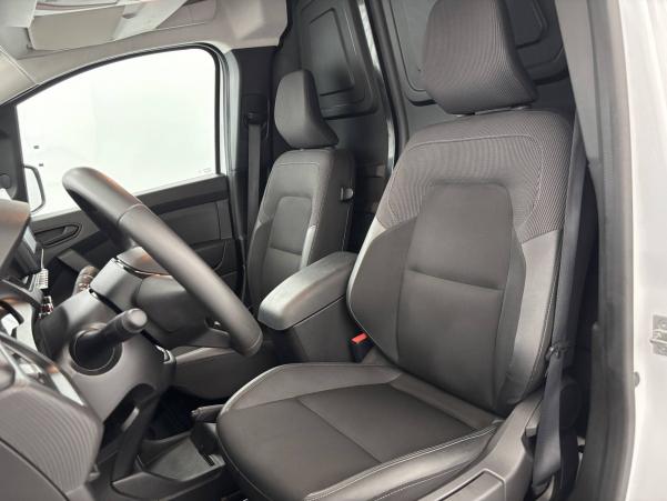 Vente en ligne Renault Kangoo Van  BLUE DCI 95 EDC au prix de 18 990 €
