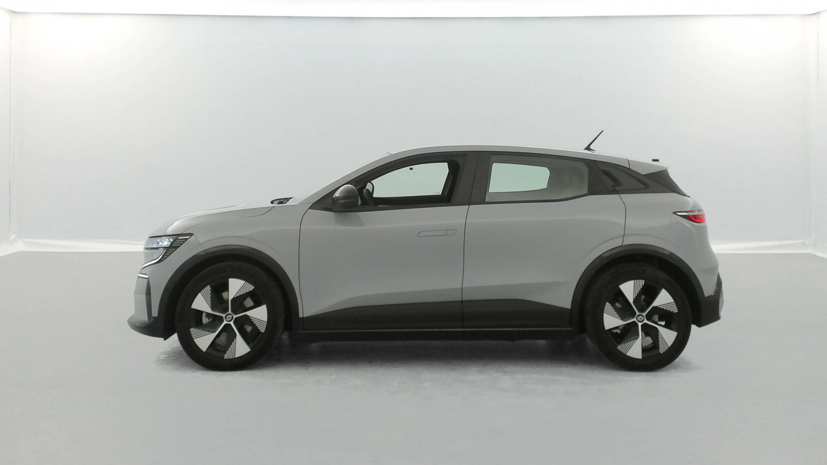 Vente en ligne Renault Megane E-Tech  EV60 220 ch super charge au prix de 22 990 €