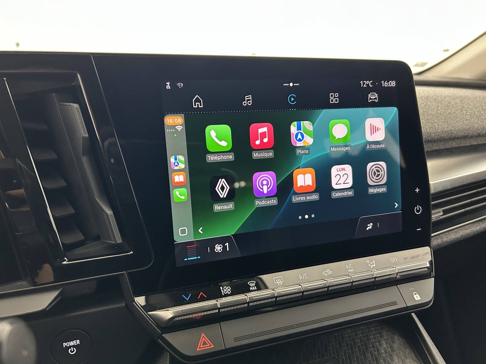 Vente en ligne Renault Megane E-Tech  EV60 220 ch super charge au prix de 22 990 €