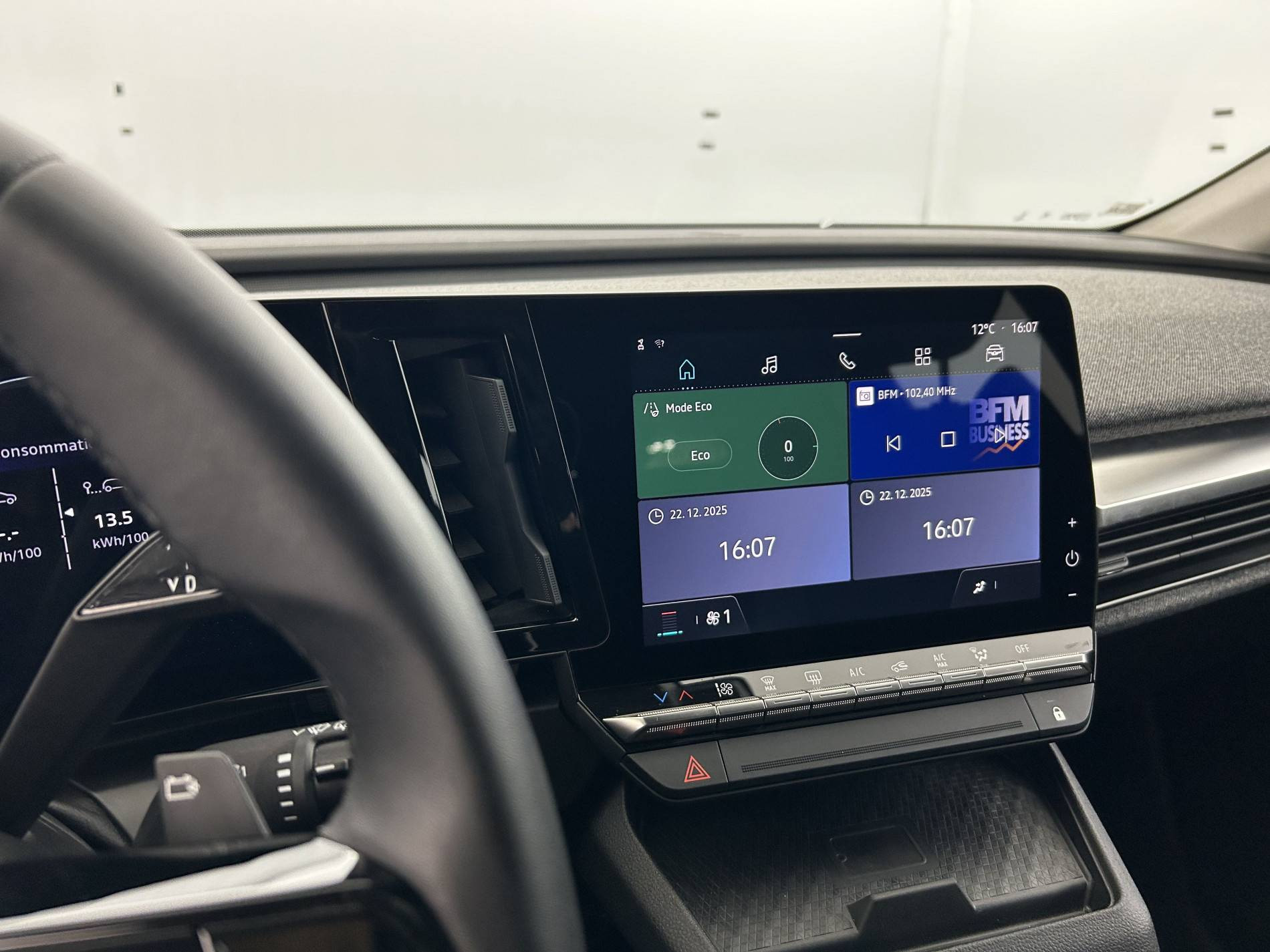 Vente en ligne Renault Megane E-Tech  EV60 220 ch super charge au prix de 22 990 €