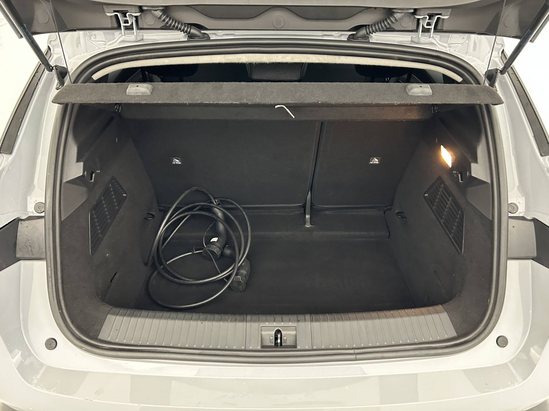 Vente en ligne Renault Megane E-Tech  EV60 220 ch super charge au prix de 22 990 €