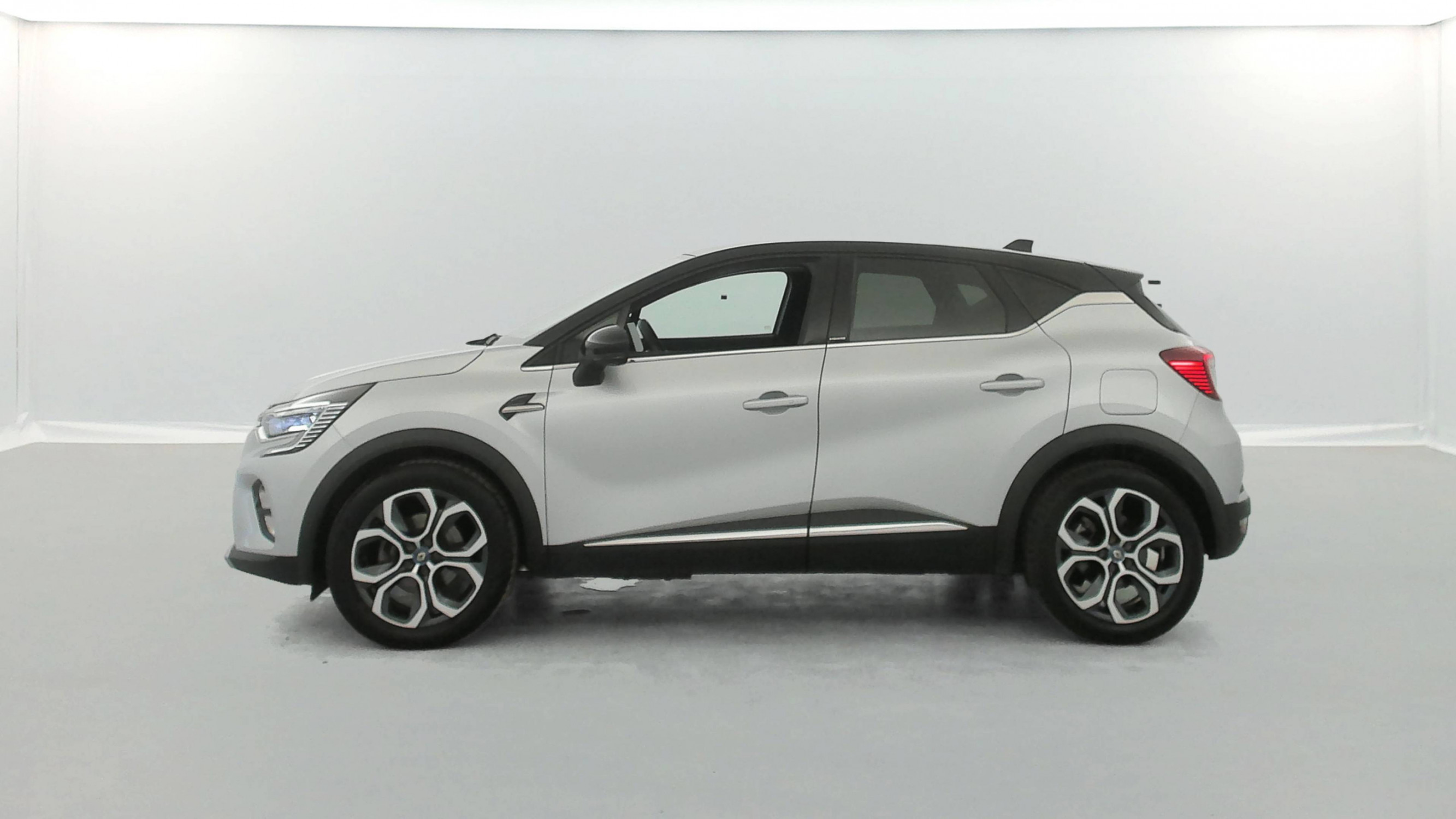 Vente en ligne Renault Captur  E-Tech Plug-in 160 au prix de 16 490 €