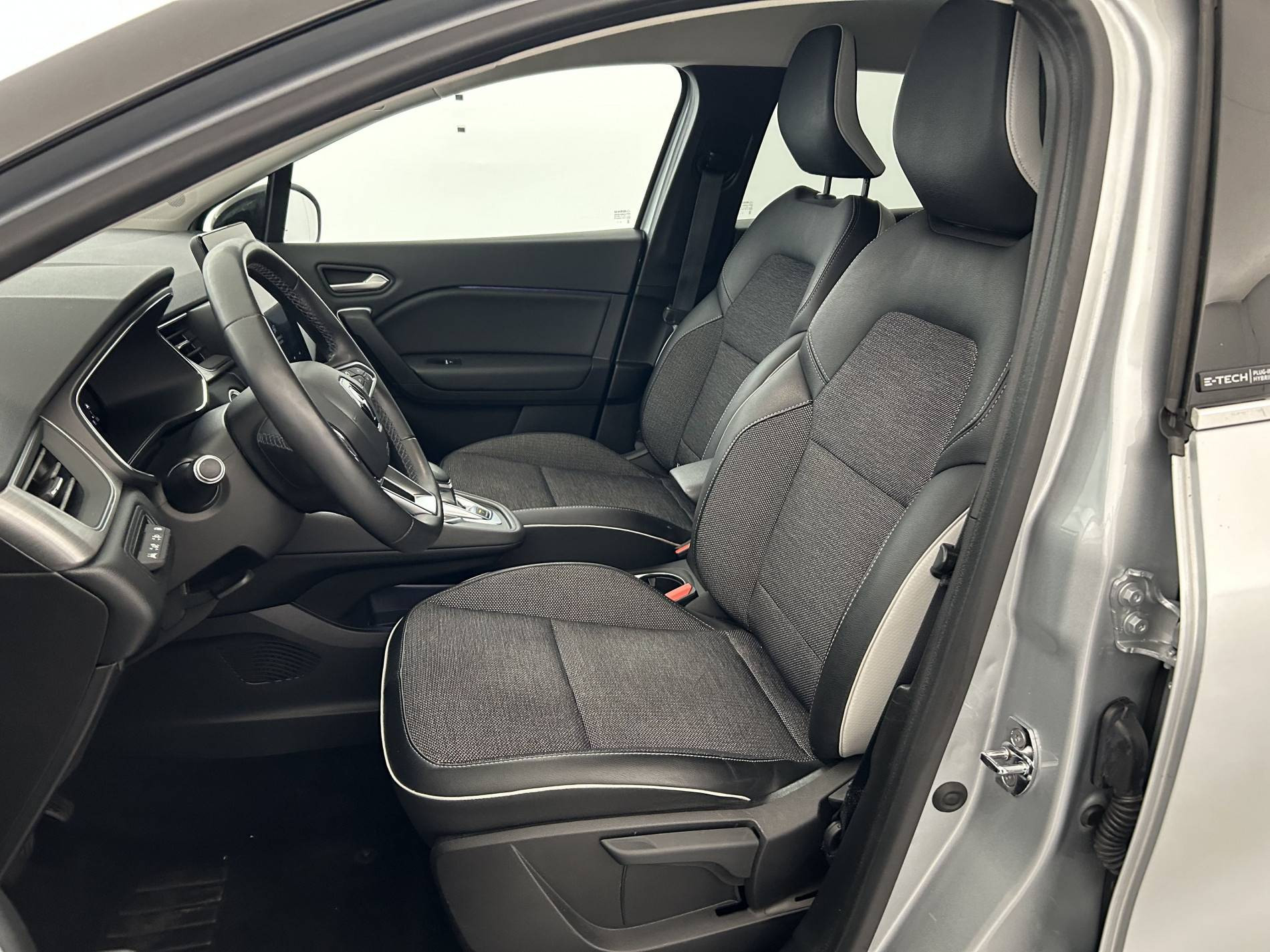 Vente en ligne Renault Captur  E-Tech Plug-in 160 au prix de 16 490 €